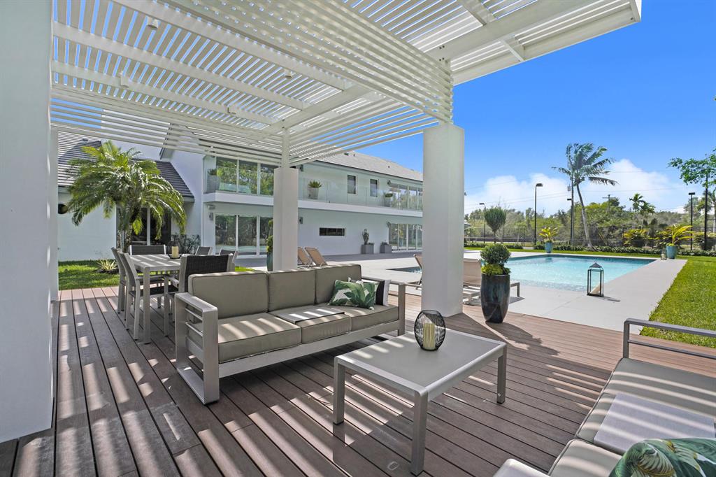 PALM BEACH POINT - Residential