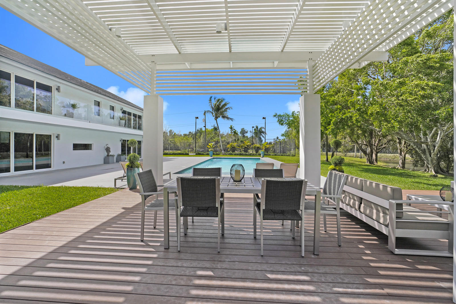 PALM BEACH POINT - Residential