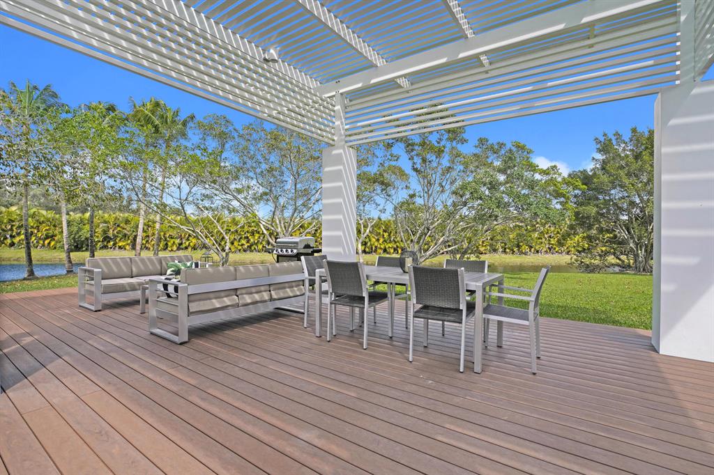 PALM BEACH POINT - Residential