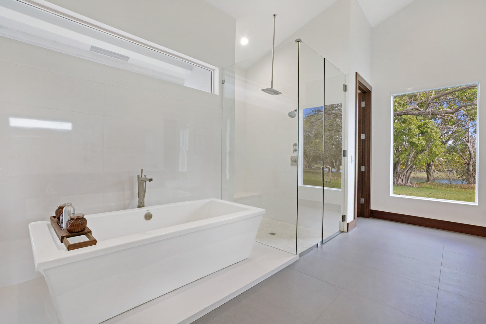 PALM BEACH POINT - Residential