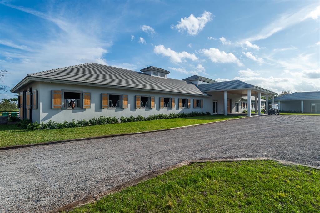 PALM BEACH POINT - Residential