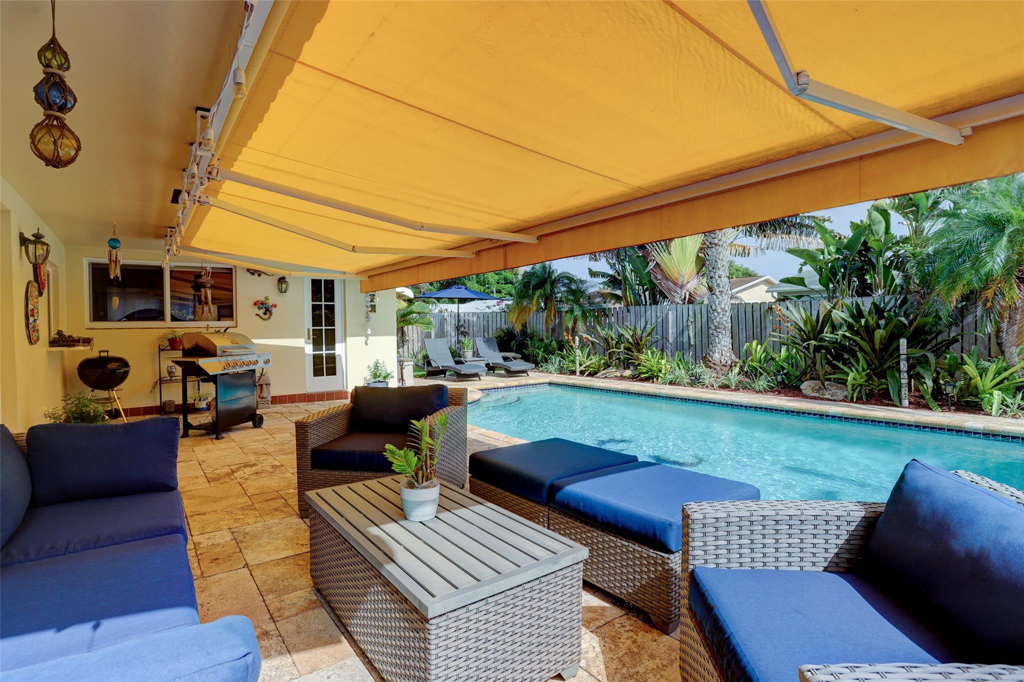 DANIA HIGHLANDS - Residential