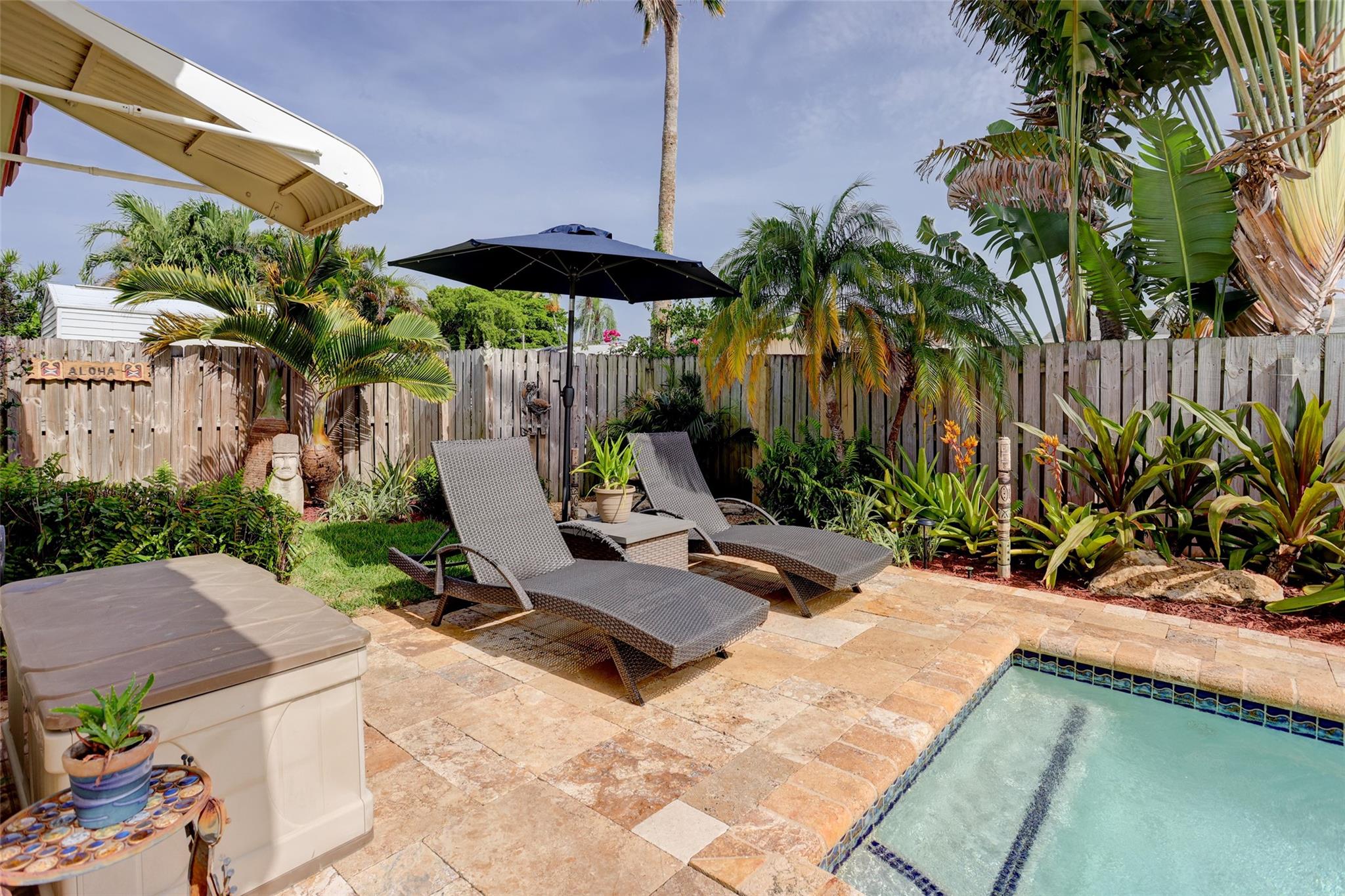 DANIA HIGHLANDS - Residential
