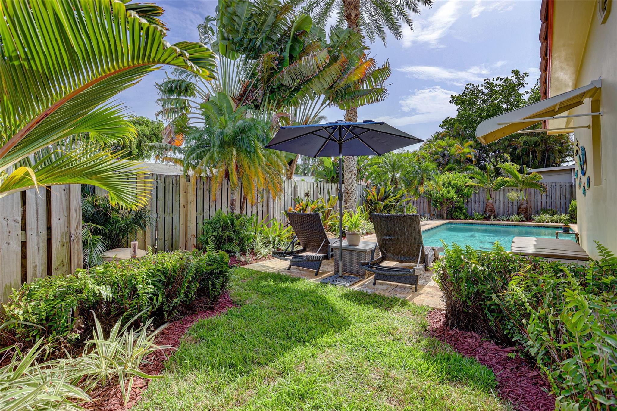 DANIA HIGHLANDS - Residential