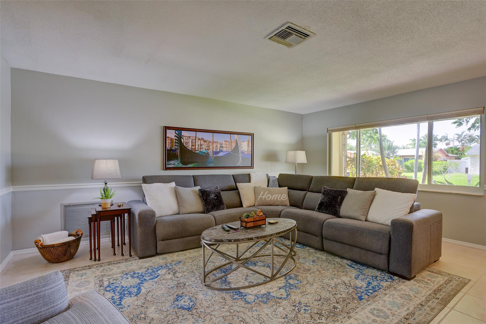 DANIA HIGHLANDS - Residential