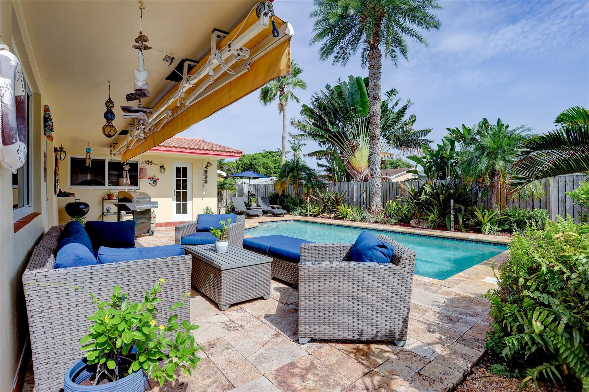 DANIA HIGHLANDS - Residential