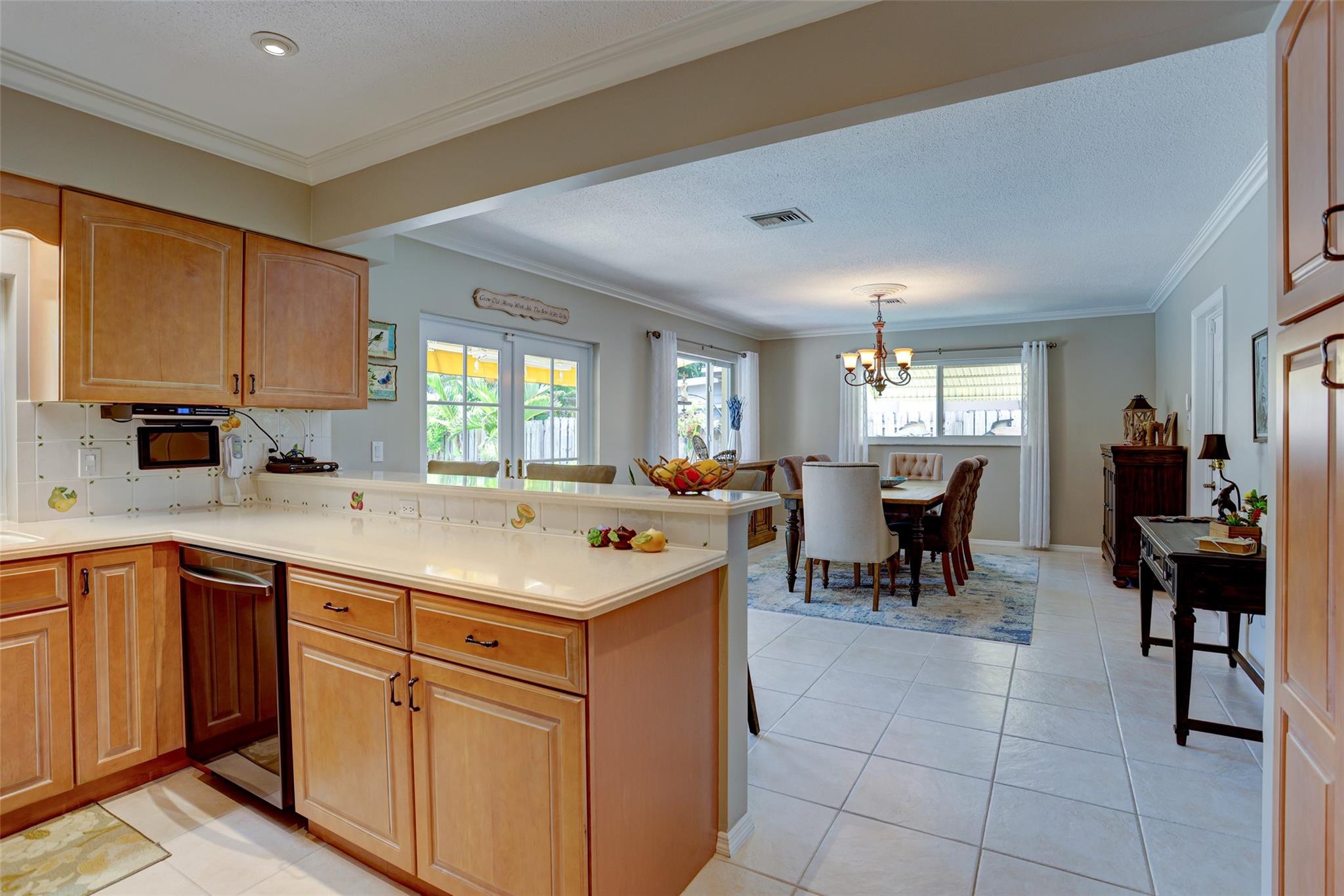 DANIA HIGHLANDS - Residential