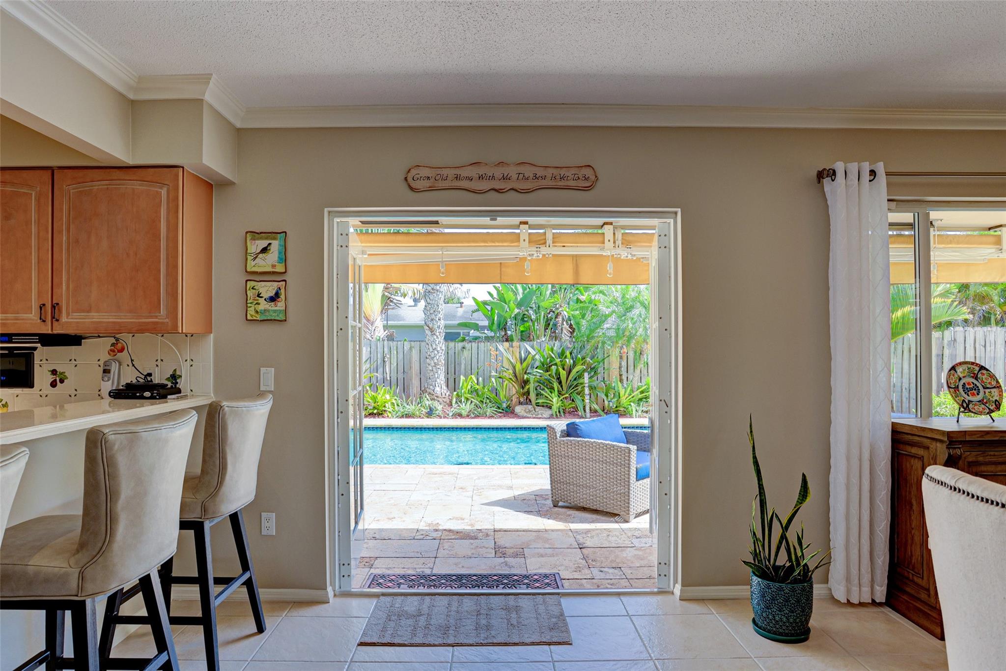 DANIA HIGHLANDS - Residential