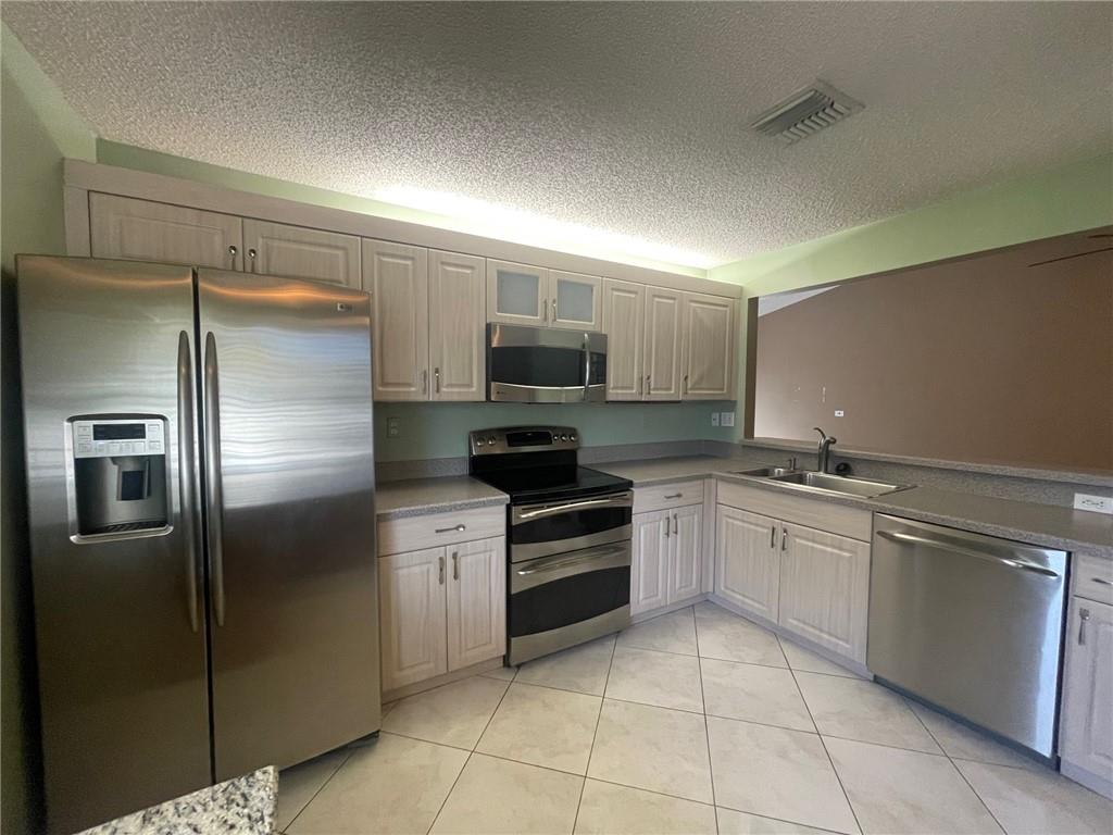 Crystal Key Point - Residential