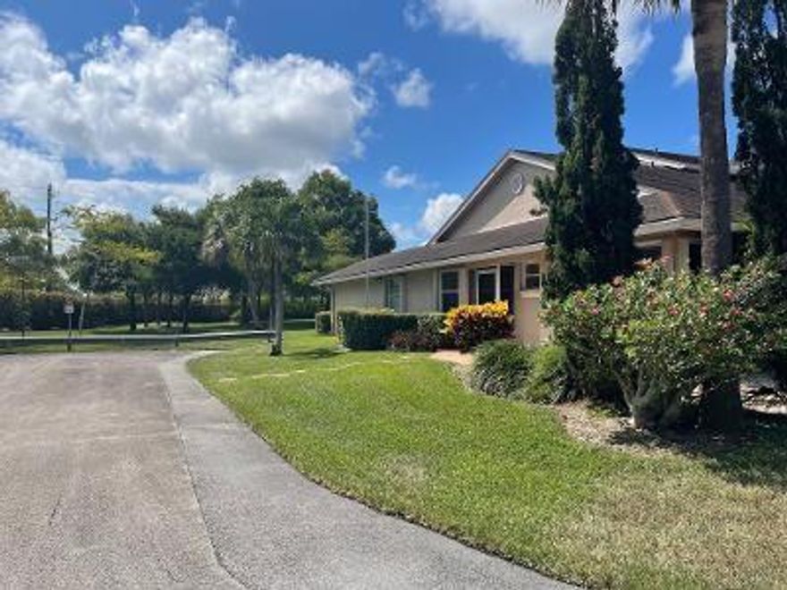 Previous FHA deal fell through (buyer could not close) FHA appraised at $354,900!! This beautiful corner 2 bedroom 2 bath villa with vaulted ceilings and a one car garage is located on a cul de sac in a great neighborhood with no neighbor behind you or on bedroom side of you! Just a beautiful garden view! Hurricane shutters, new A/C, tile and laminate wood floors, updated kitchen, large screen porch, and much more!! Great location, close to pool, tennis and clubhouse!