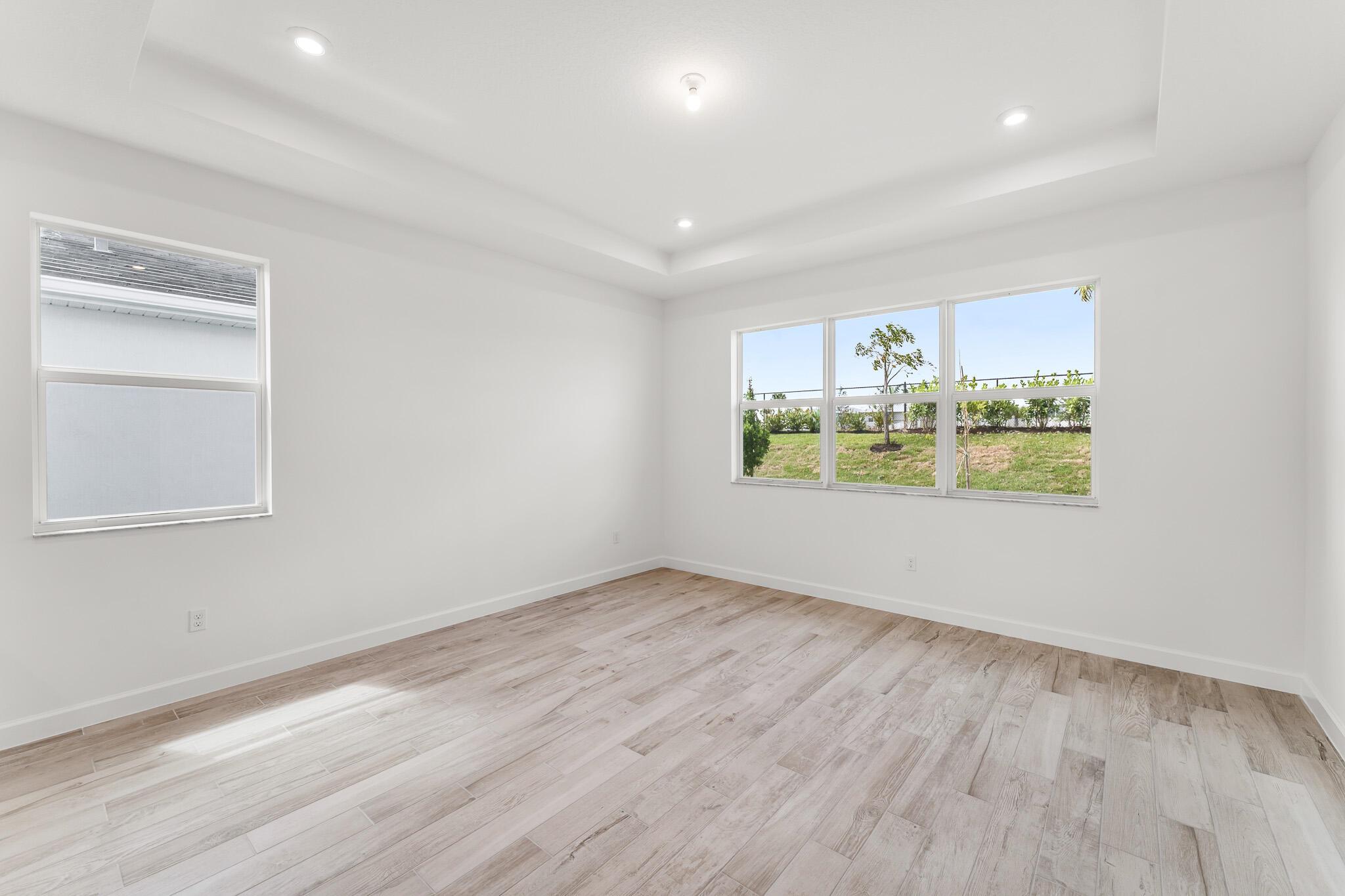 TELARO AT SOUTHERN GROVE - Residential