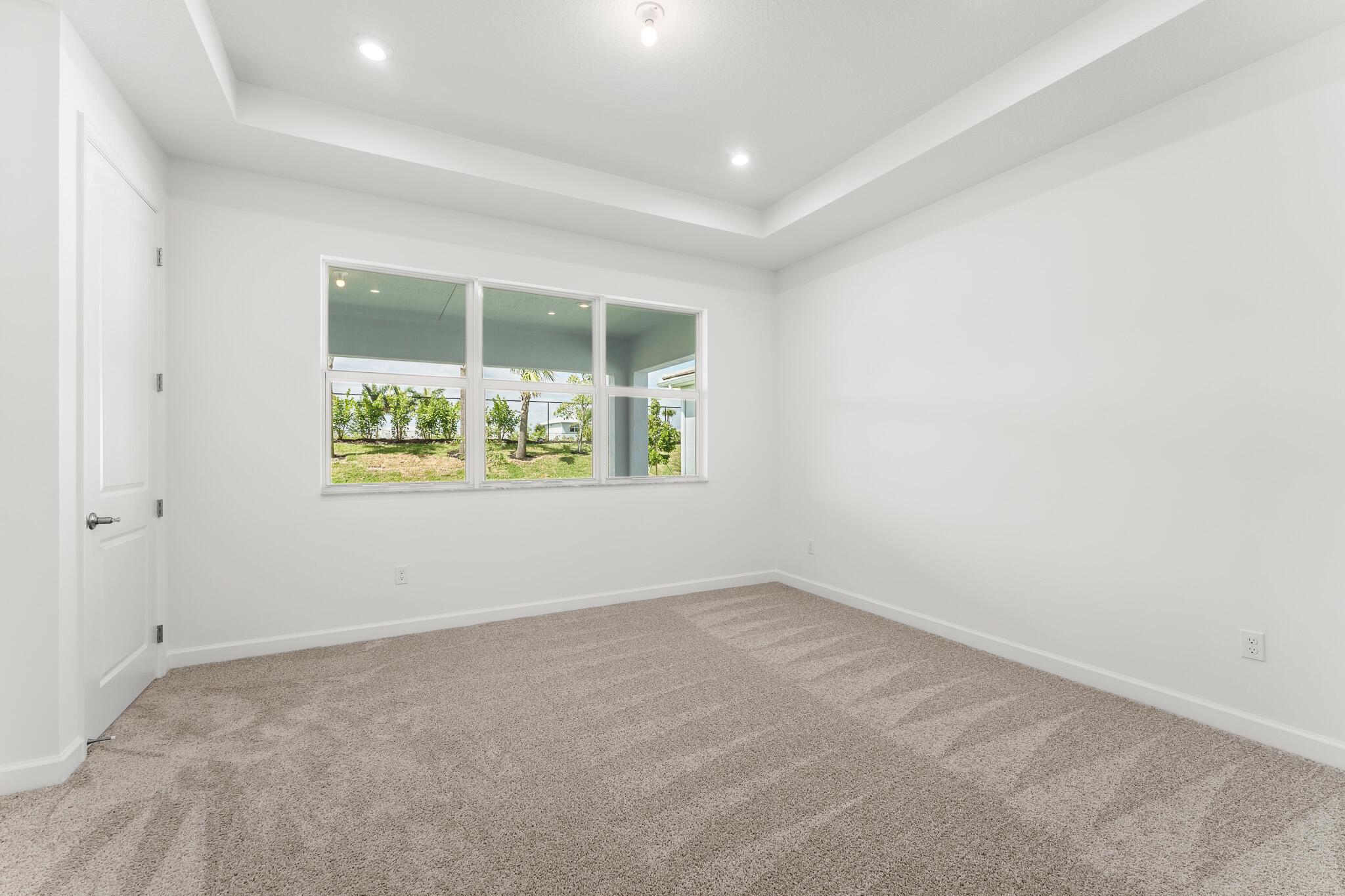 TELARO AT SOUTHERN GROVE - Residential