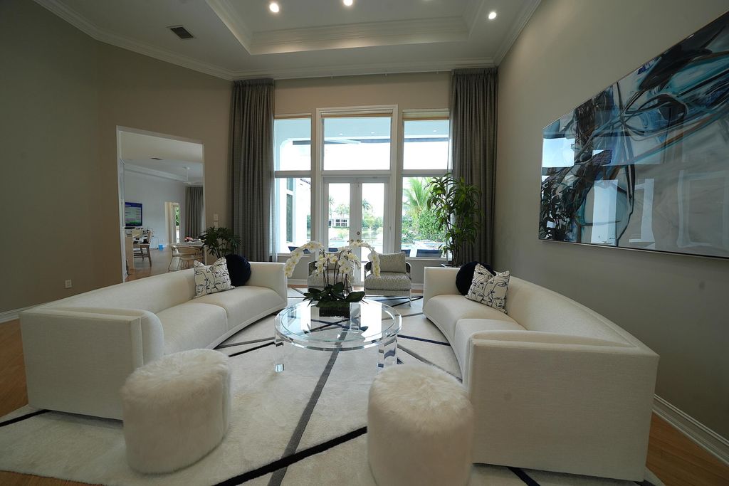 Photo of 61 Peregrine Avenue, Plantation, FL 33324 (MLS # B26004655)