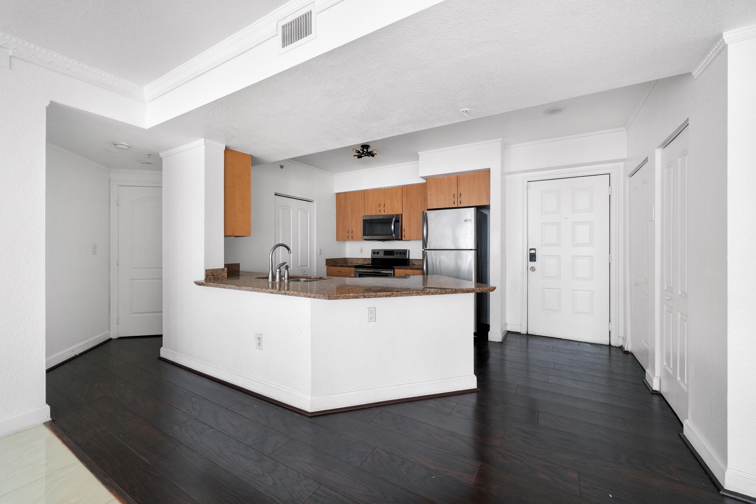 1830 Radius Drive 405