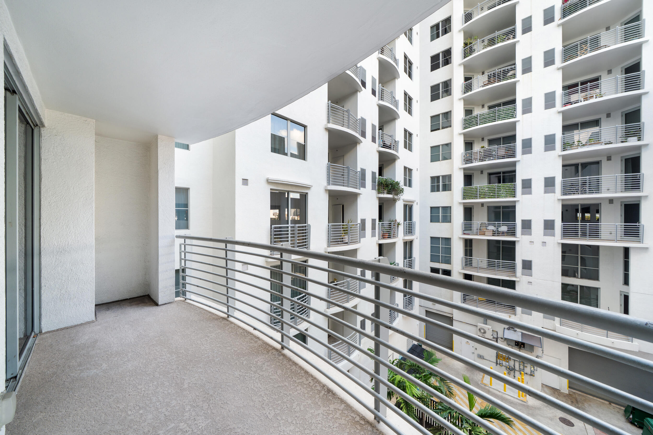 RADIUS CONDO - Residential Lease