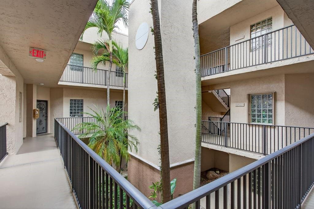 BAYPORT VILLAGE - Residential