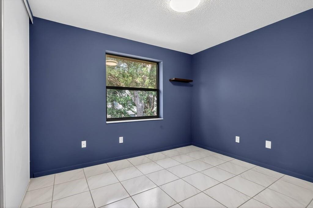 BAYPORT VILLAGE - Residential