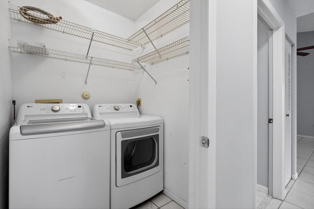 BAYPORT VILLAGE - Residential