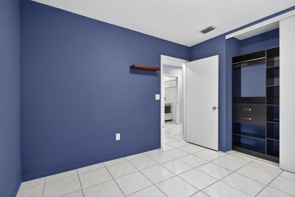 BAYPORT VILLAGE - Residential