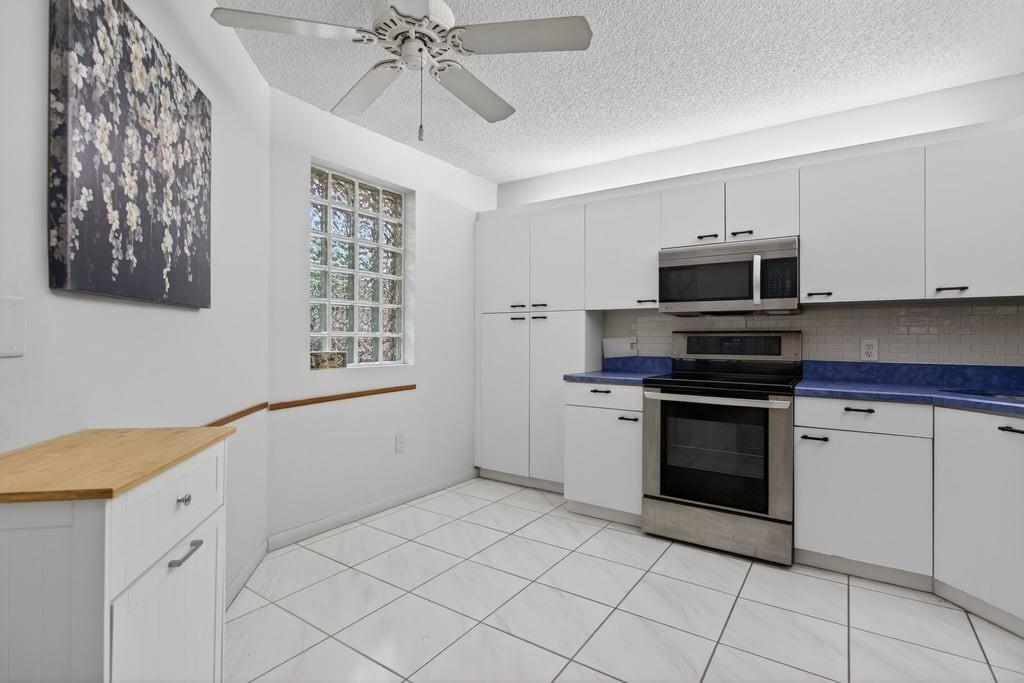 BAYPORT VILLAGE - Residential