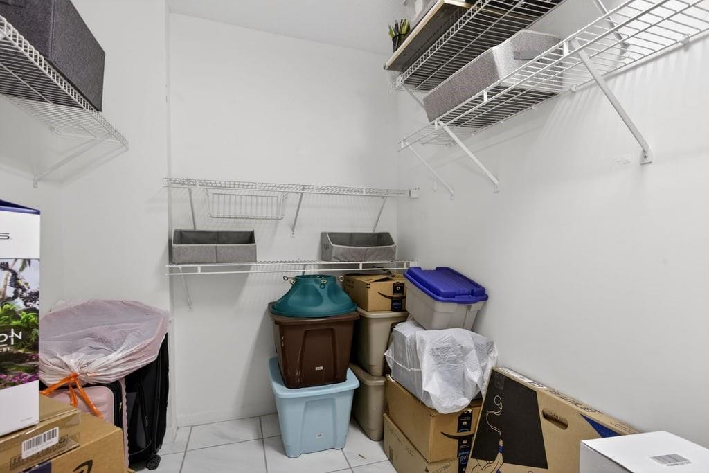 BAYPORT VILLAGE - Residential