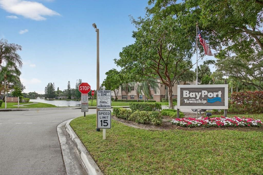 BAYPORT VILLAGE - Residential