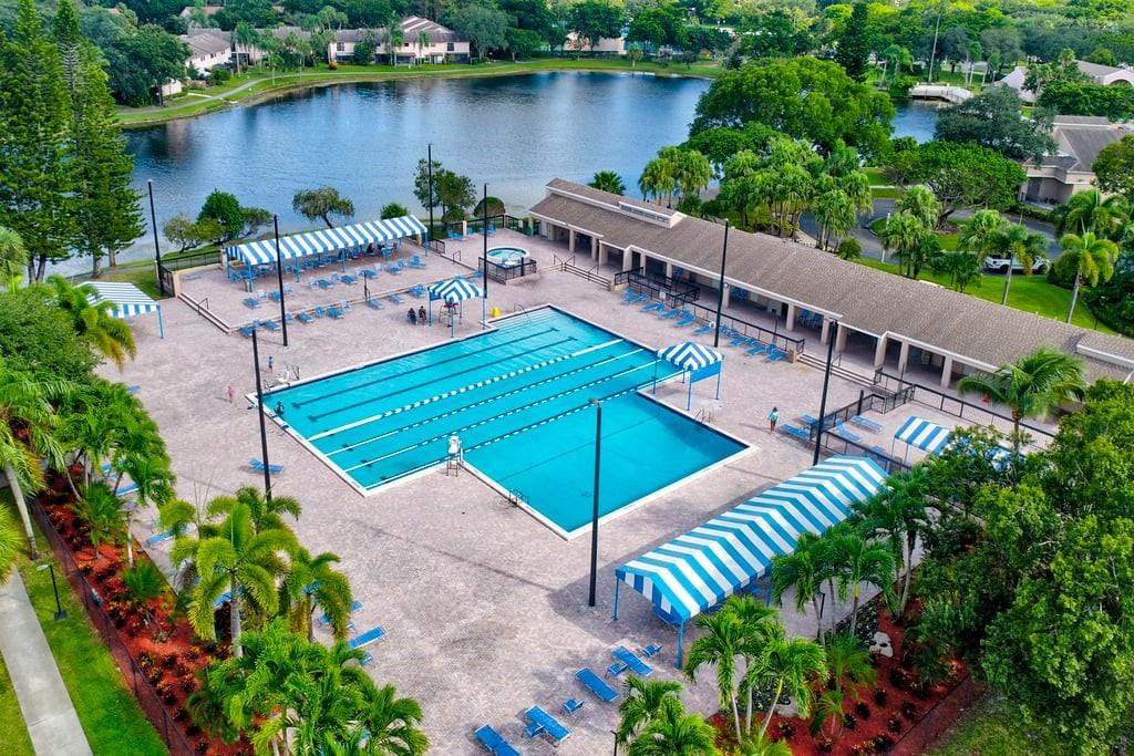 BAYPORT VILLAGE - Residential