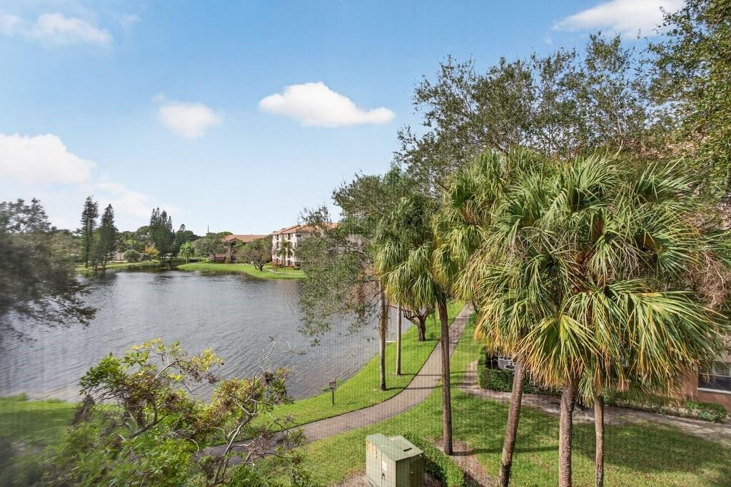 BAYPORT VILLAGE - Residential