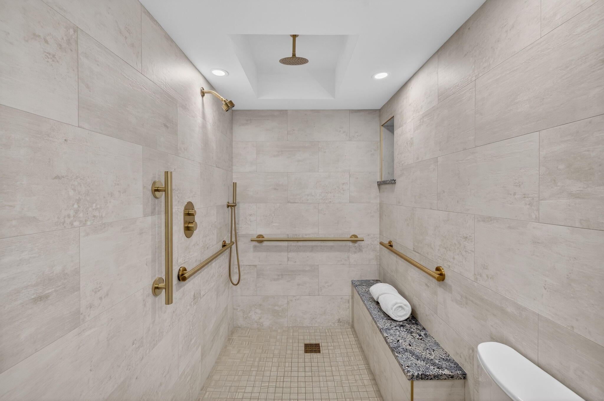 SHADY BANKS & LAUDERDALE ISLES - Residential