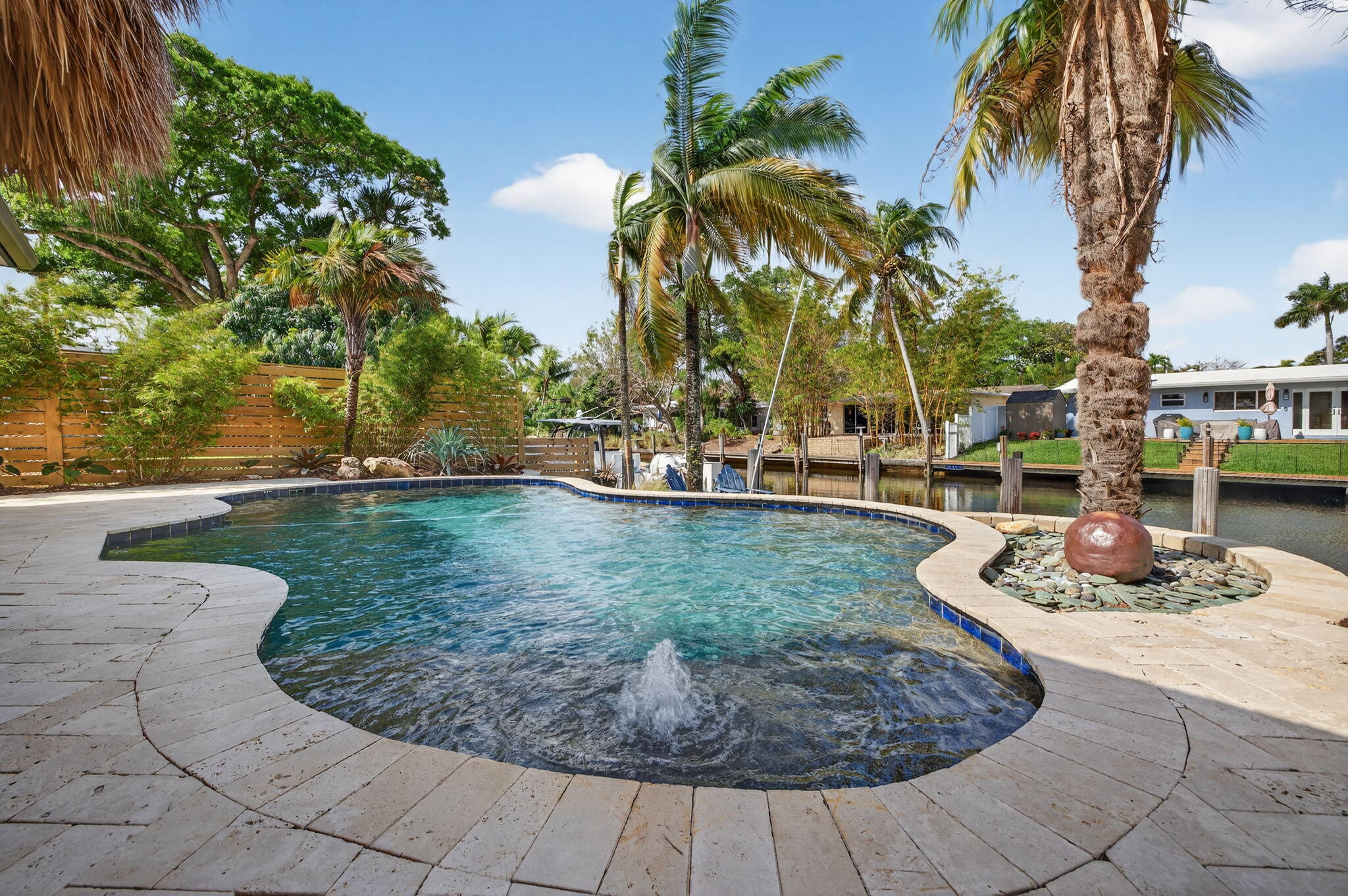 SHADY BANKS & LAUDERDALE ISLES - Residential