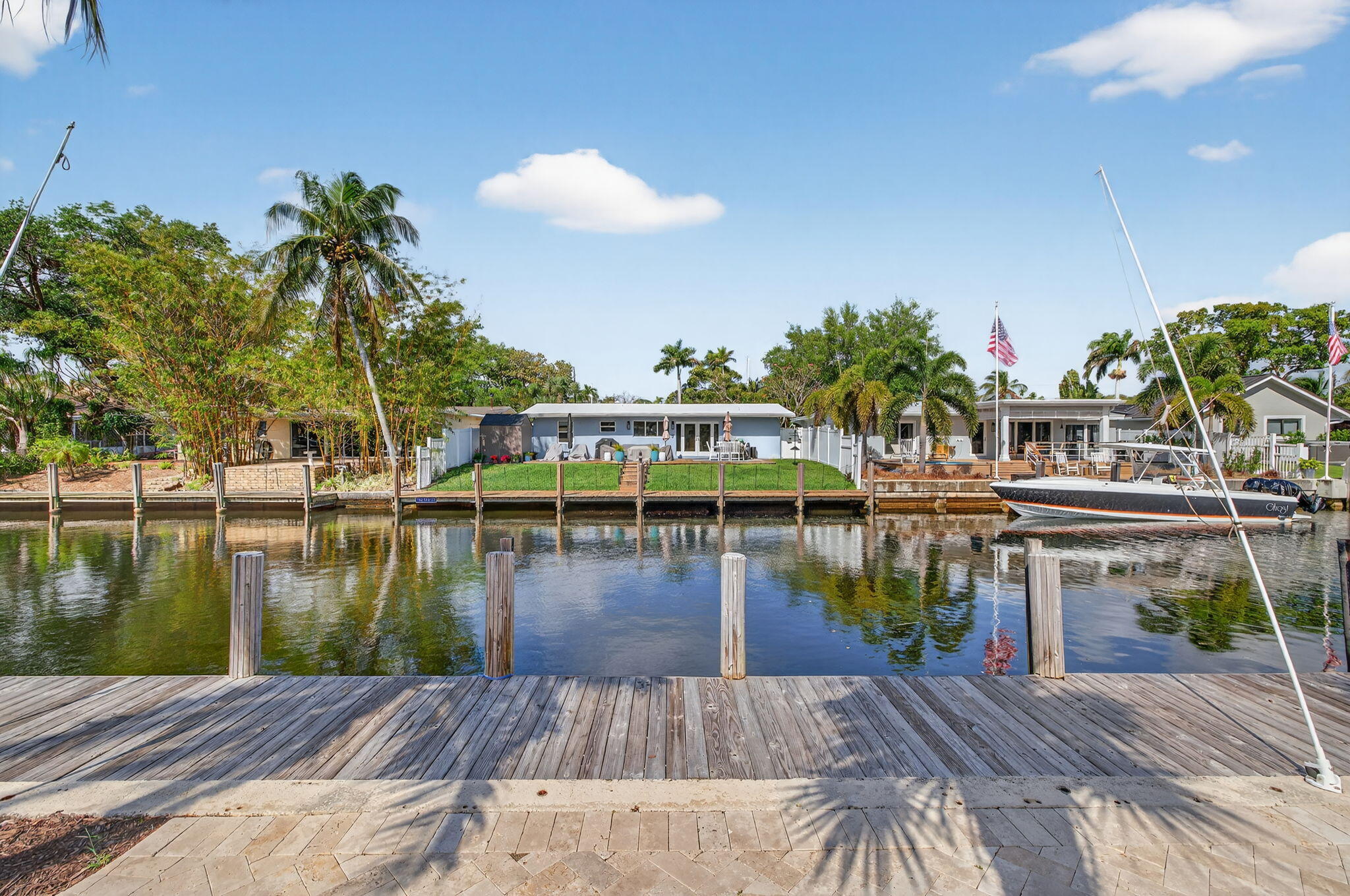 SHADY BANKS & LAUDERDALE ISLES - Residential