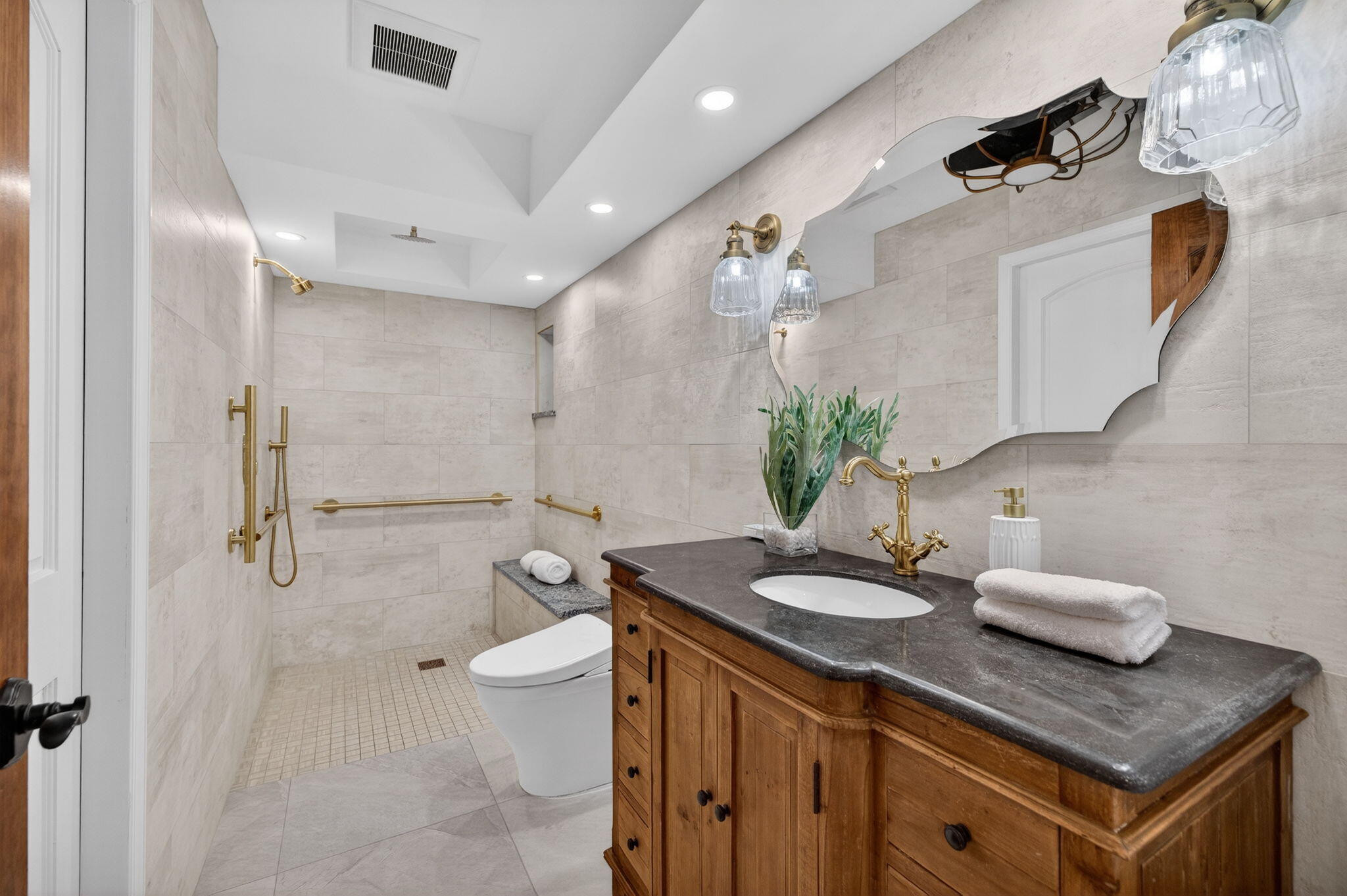 SHADY BANKS & LAUDERDALE ISLES - Residential