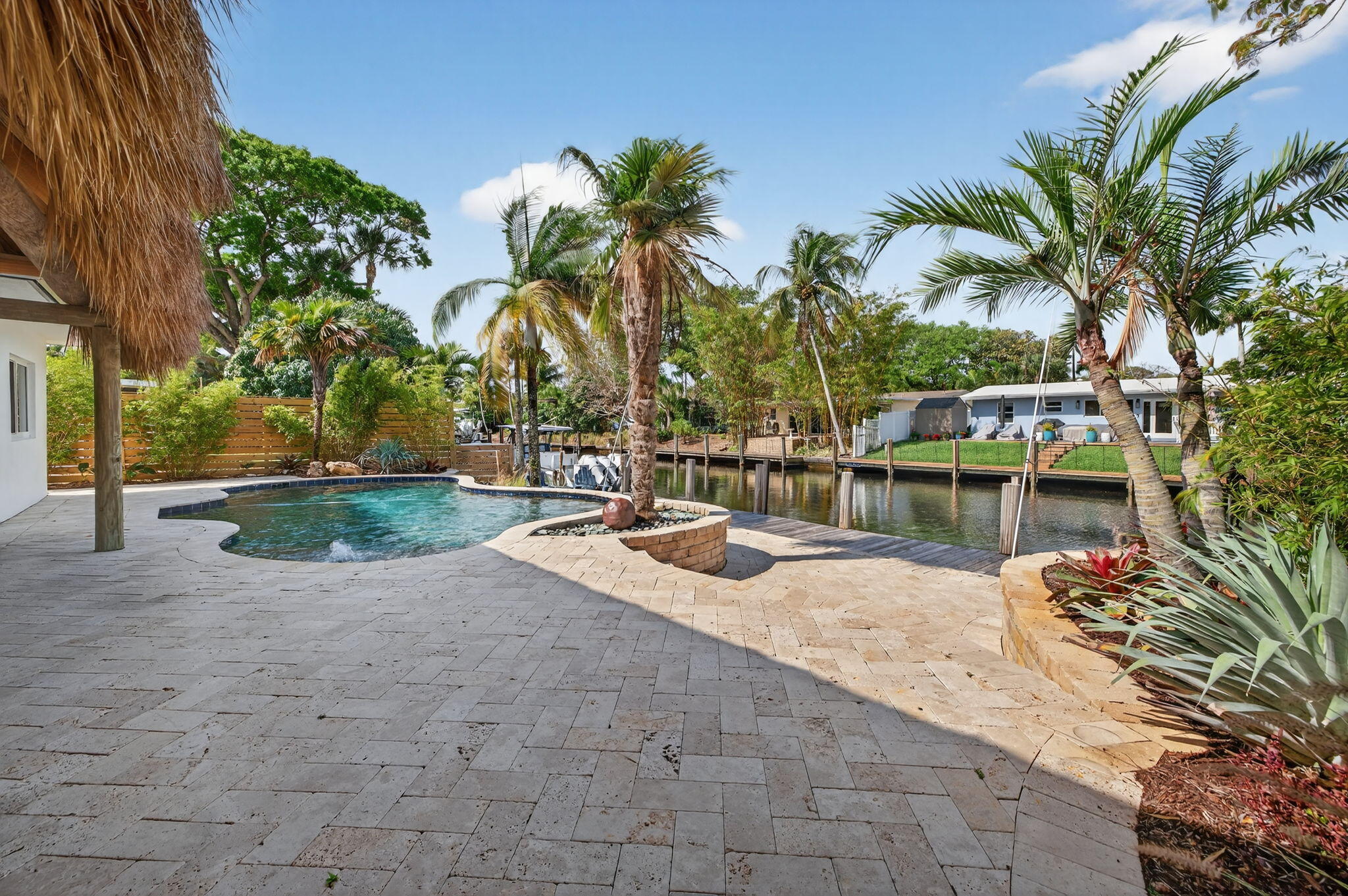 SHADY BANKS & LAUDERDALE ISLES - Residential