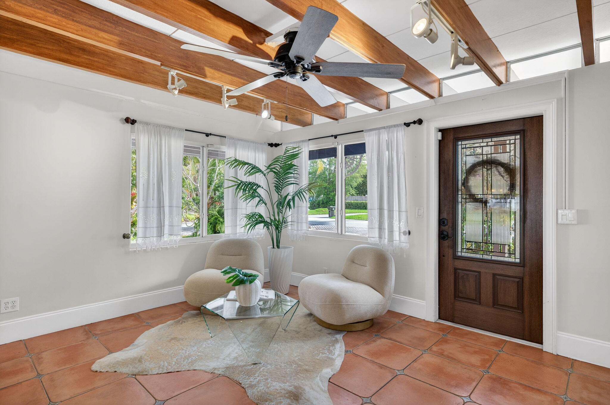 SHADY BANKS & LAUDERDALE ISLES - Residential