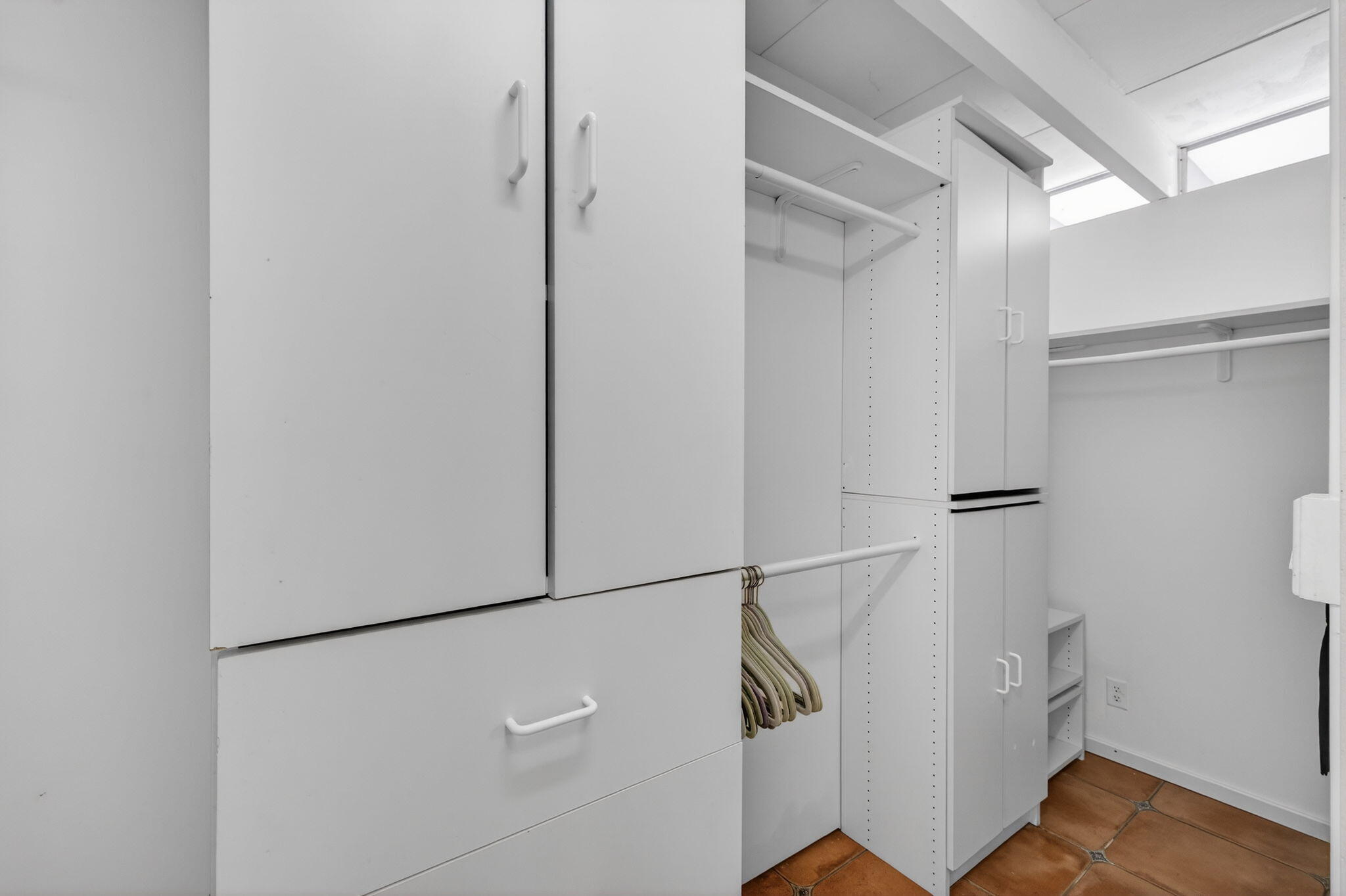 SHADY BANKS & LAUDERDALE ISLES - Residential