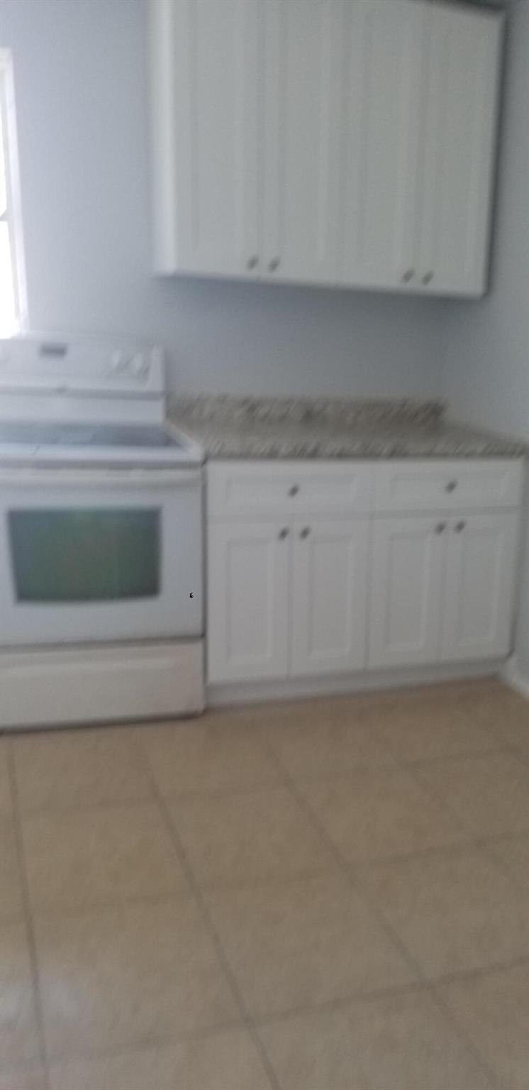 CLOWS - Commercial Sale