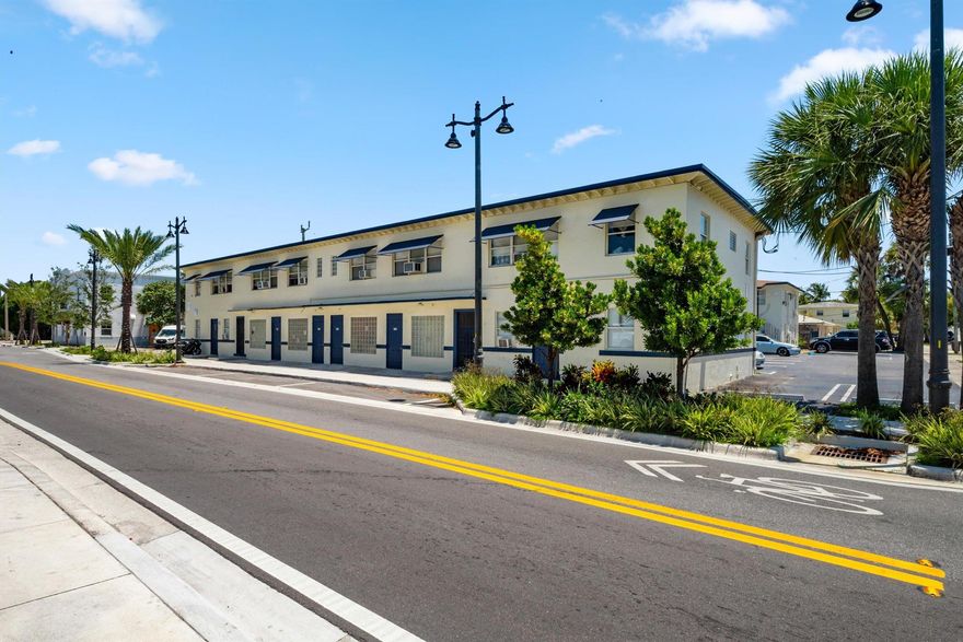 Property located in Downtown West Palm Beach large assetThis asset is great for a new or seasoned investor, 22 units total, 3 parcels, 3 bldgs. 700 N Tamarind Ave (12 units, 8/1BR & 4/2 BR) 925 6th St (4 units, 2 BR) & 919 6th St (5 units 4/2 BR 1/5 bedrooms), newer roof on 700 blgd, all units leased, this has the cap rate, size, location and long or short term potenial. The 3 blgd's must be sold together. Located in the silicone valley of 2025 Palm Beach County, all CBS, well maintained, all the work has been done, just start making money at closing, serious buyers only, appointments availble to show. Great for AIR B&B, Coporate lodging, 700 Building zoned res/commercial, the opportunity and pontential is huge. Motivated seller, mortgage assumption available, NO SELLER FINANCING.