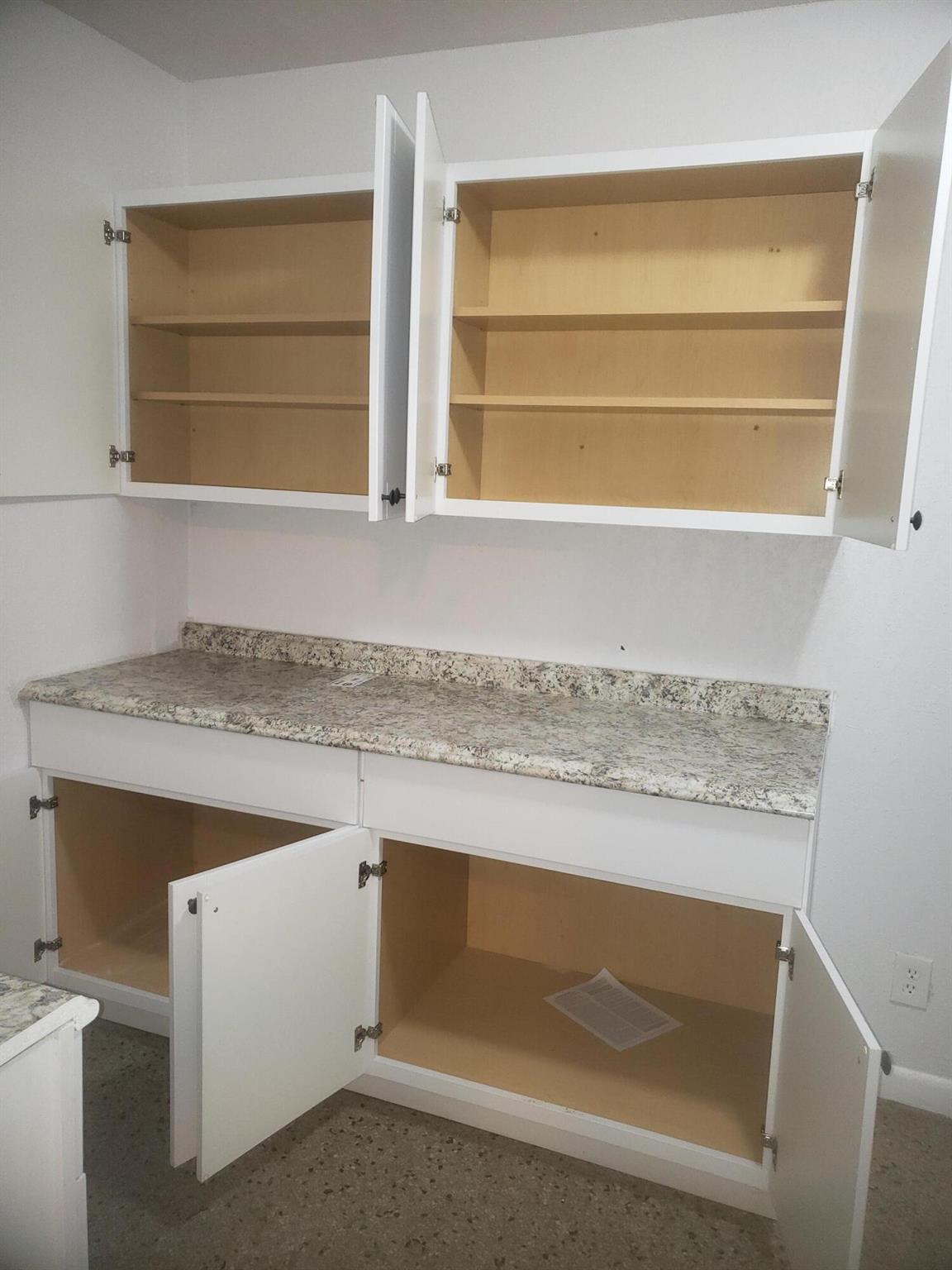 CLOWS - Commercial Sale