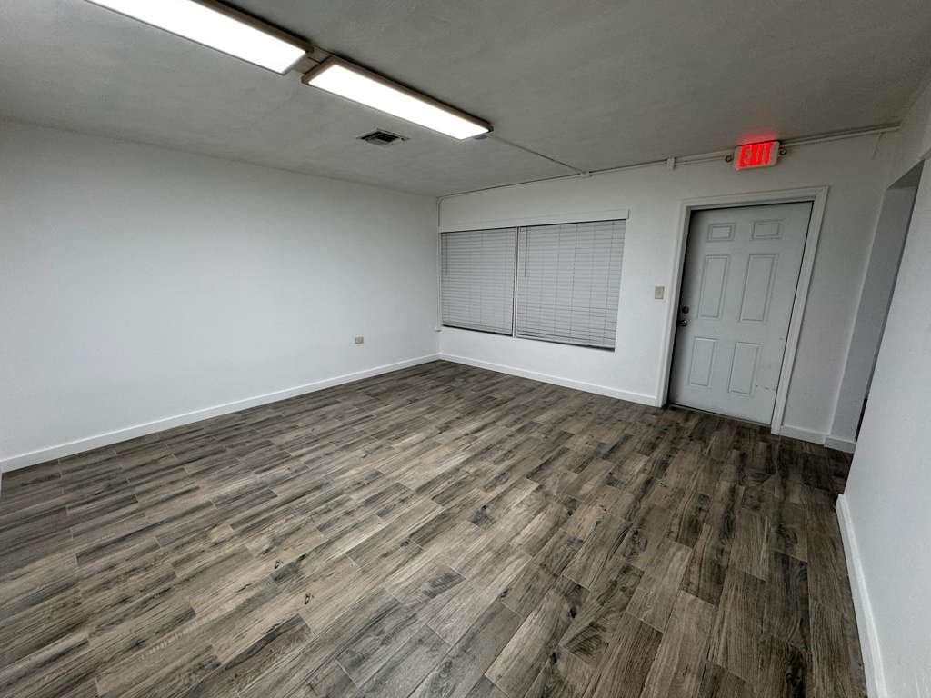 Lloyd Estates 25-47 B - Residential Lease