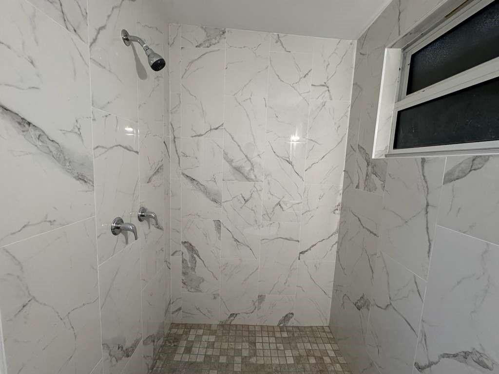 Lloyd Estates 25-47 B - Residential Lease