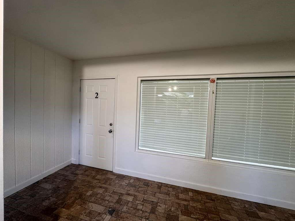 Lloyd Estates 25-47 B - Residential Lease