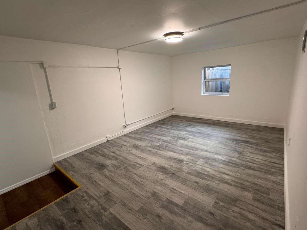 Lloyd Estates 25-47 B - Residential Lease