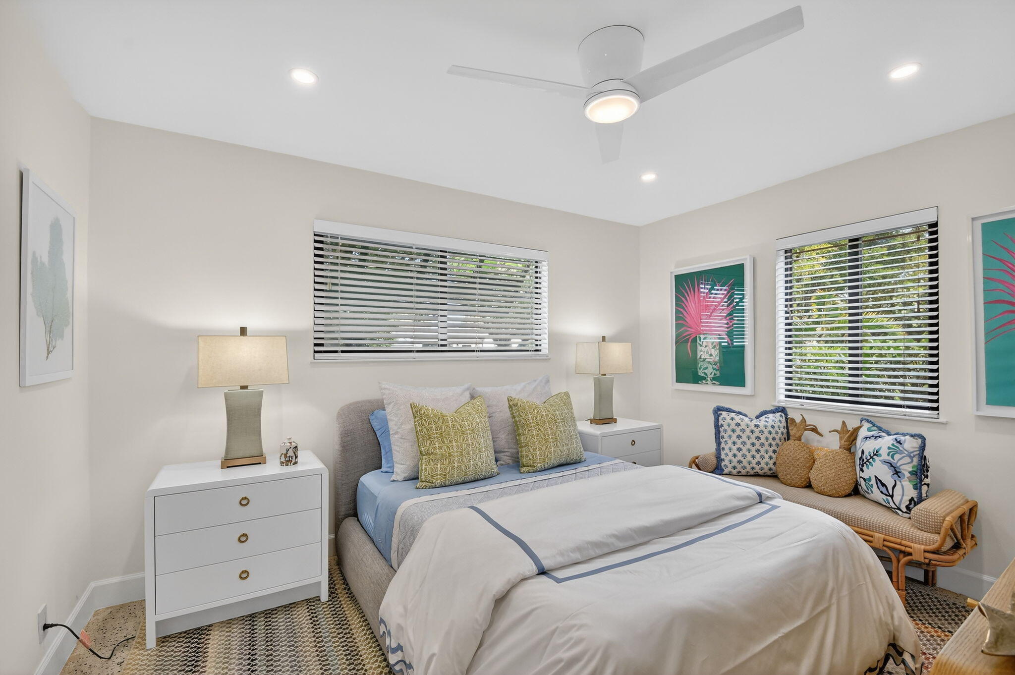 LITTLE RANCHES IN - Residential