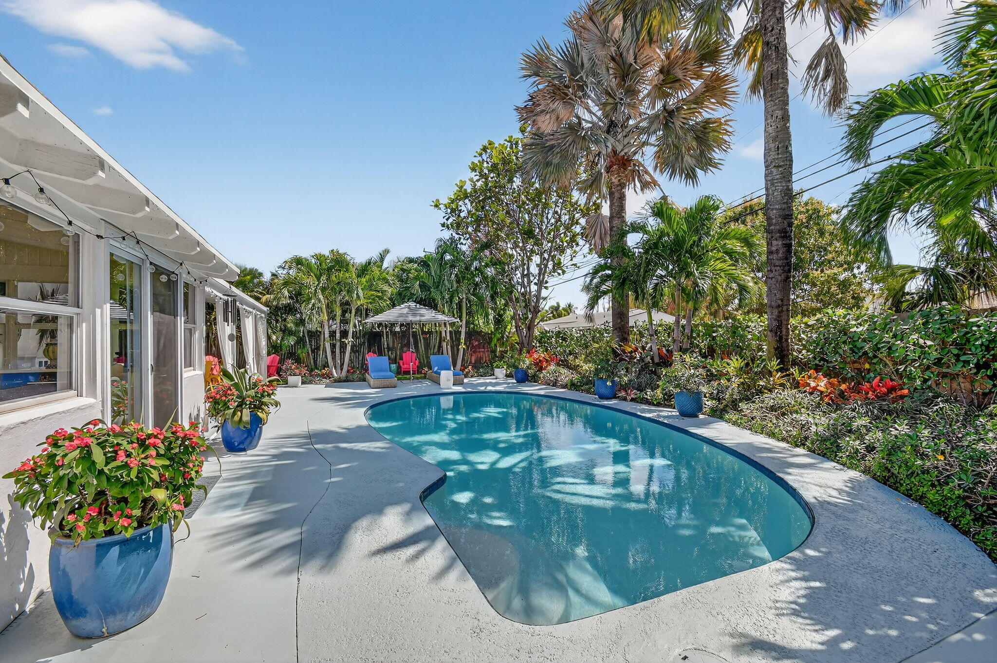 LITTLE RANCHES IN - Residential