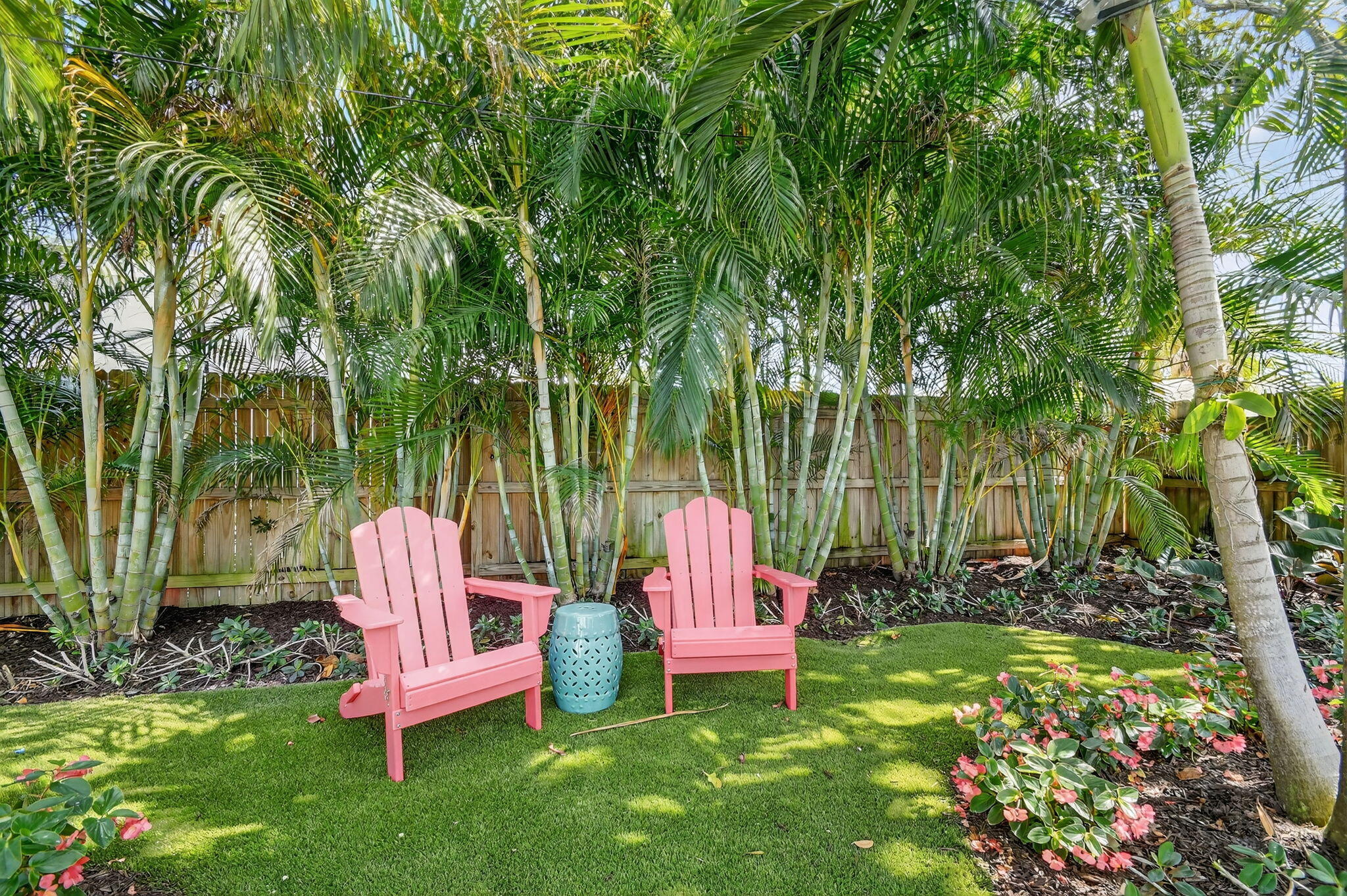 LITTLE RANCHES IN - Residential