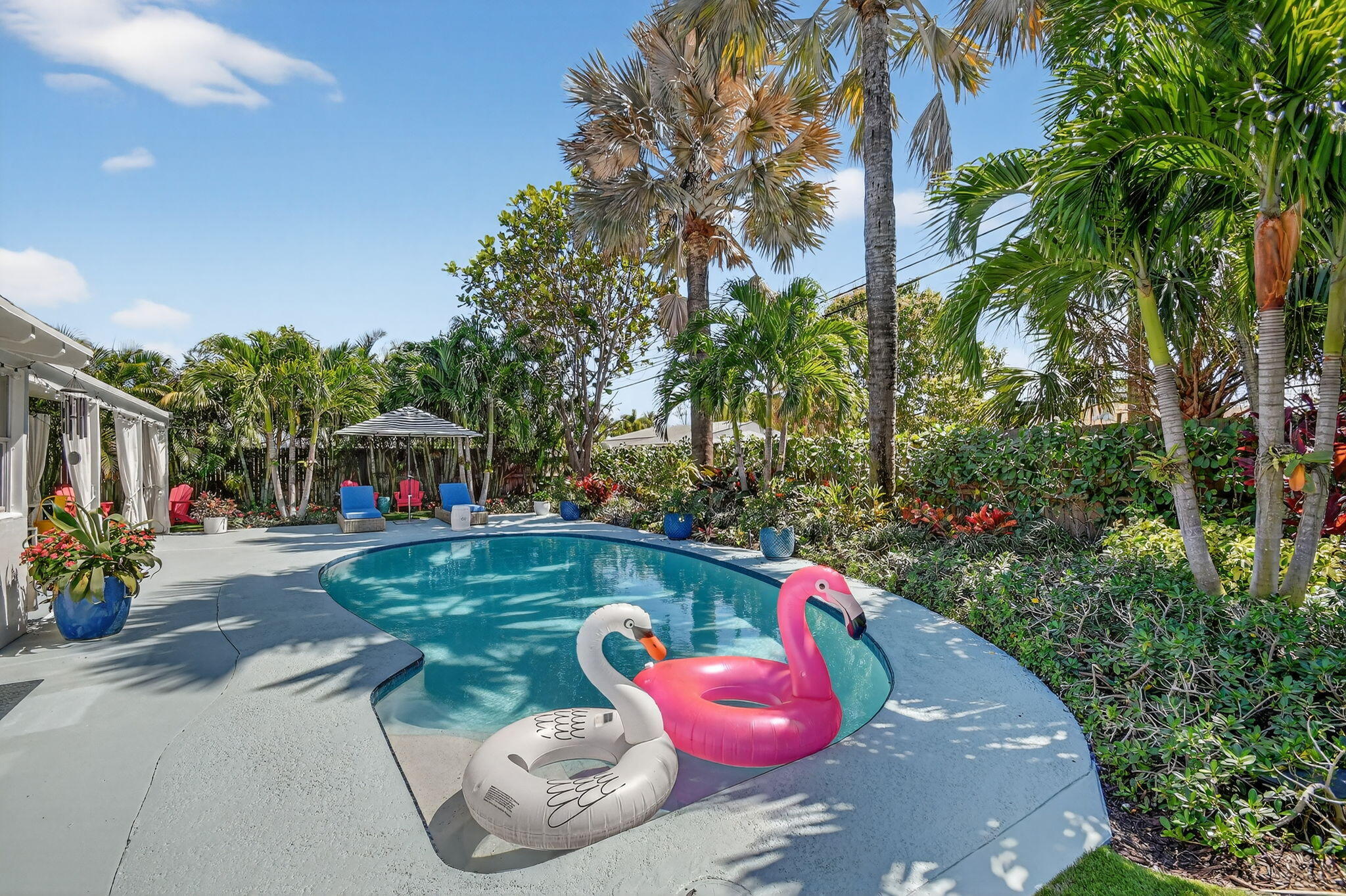 LITTLE RANCHES IN - Residential