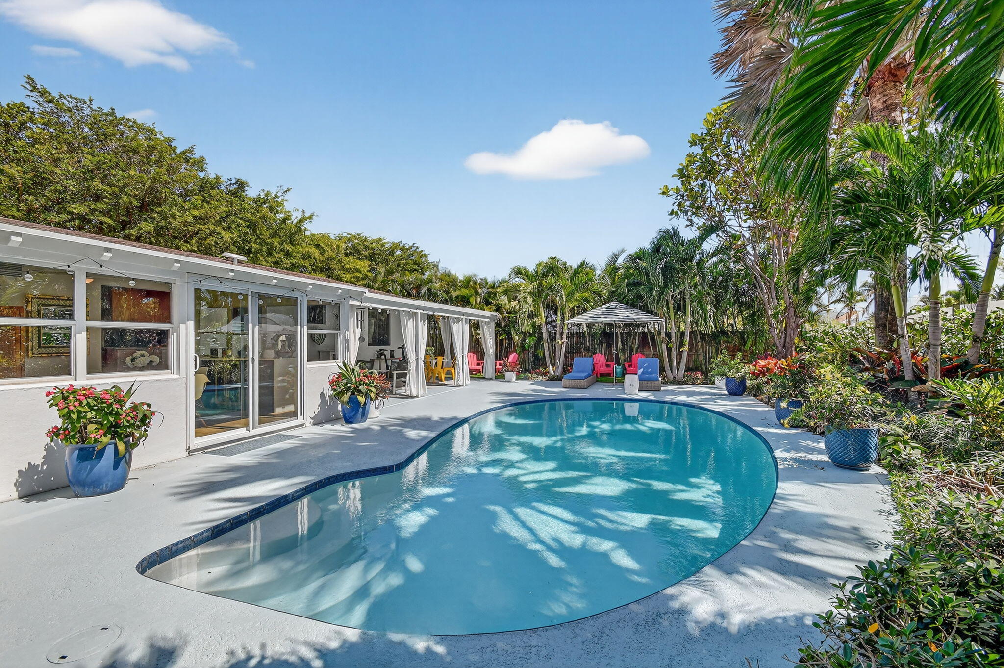 LITTLE RANCHES IN - Residential