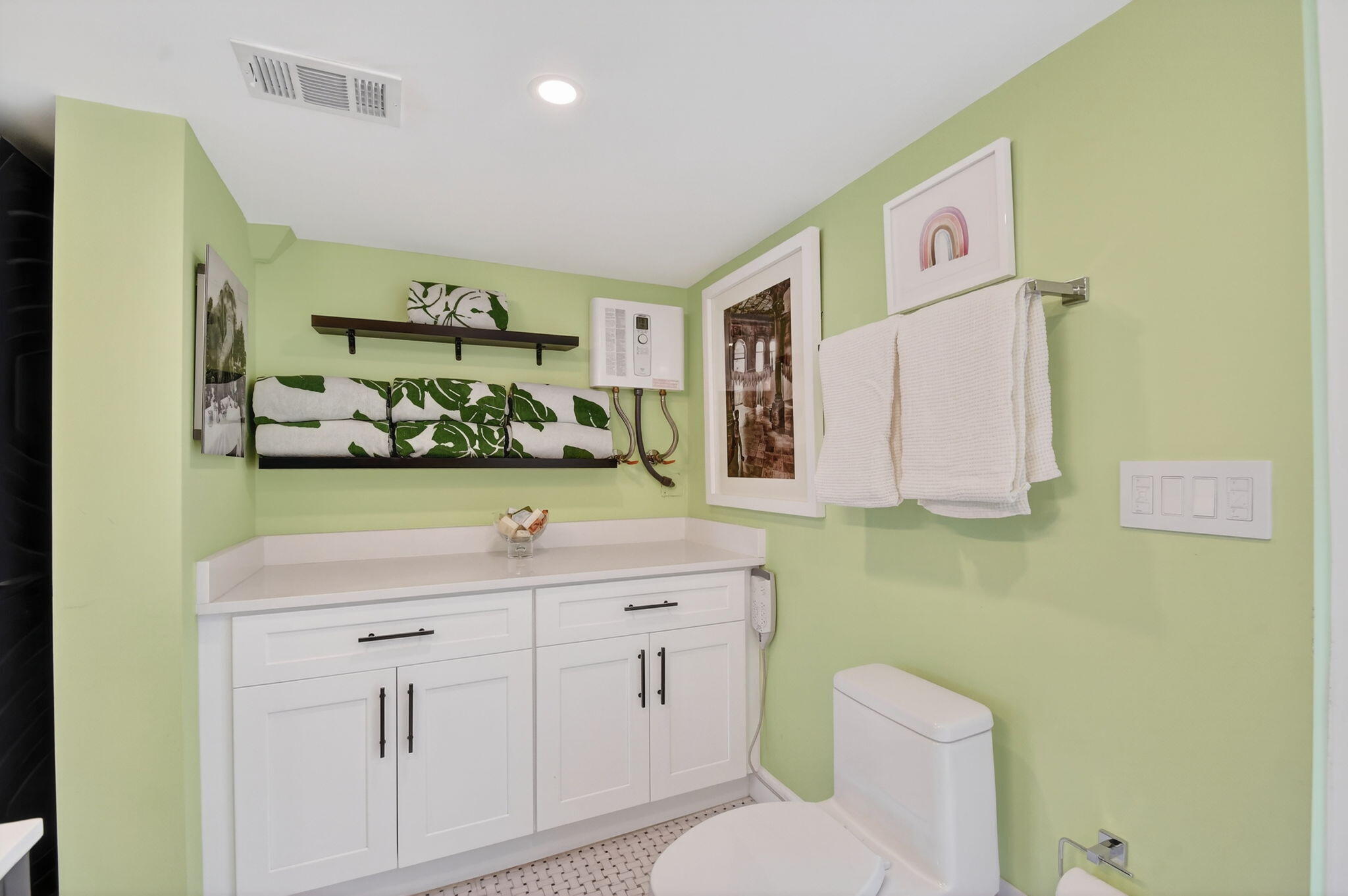 LITTLE RANCHES IN - Residential