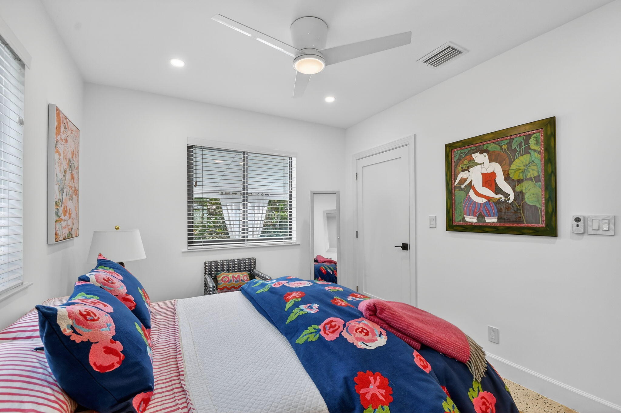 LITTLE RANCHES IN - Residential