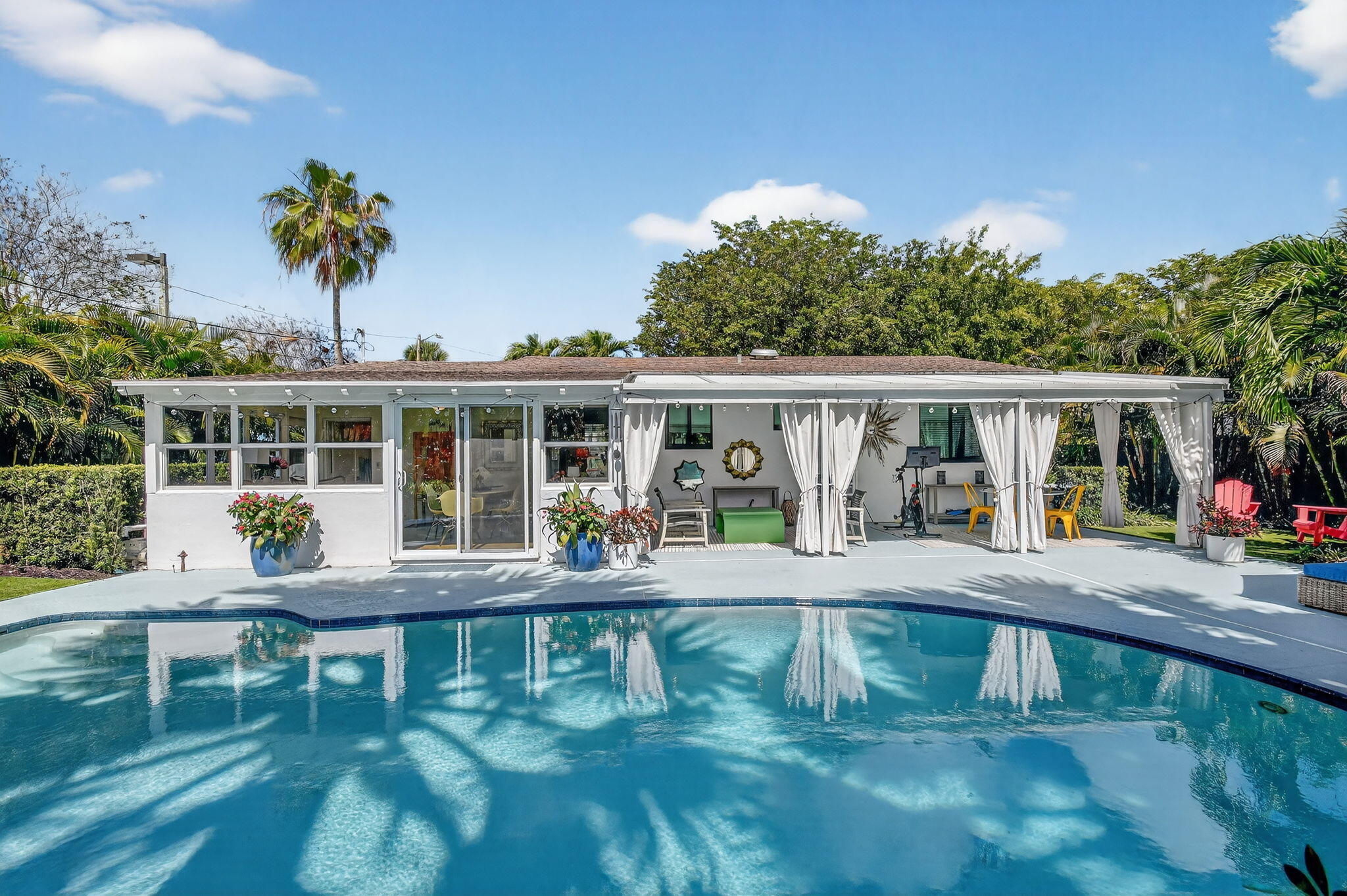 LITTLE RANCHES IN - Residential